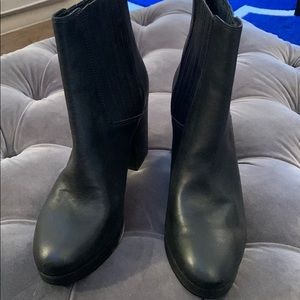 Eileen Fisher black pull on platform booties sz 8